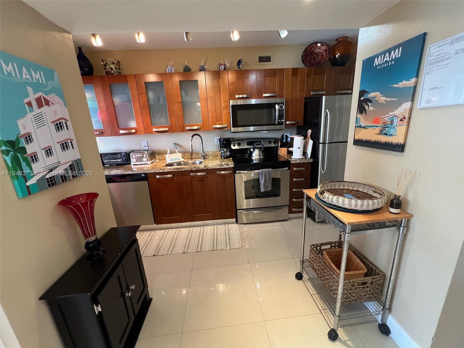 A11846373 — Miami Beach — 19