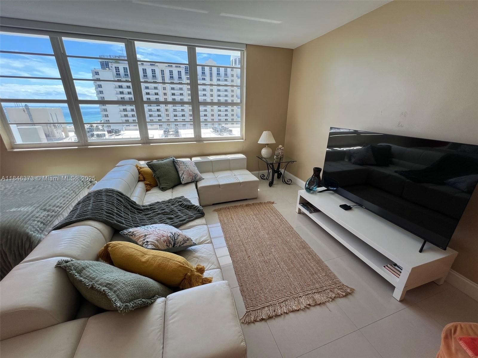 A11846373 — Miami Beach — 4