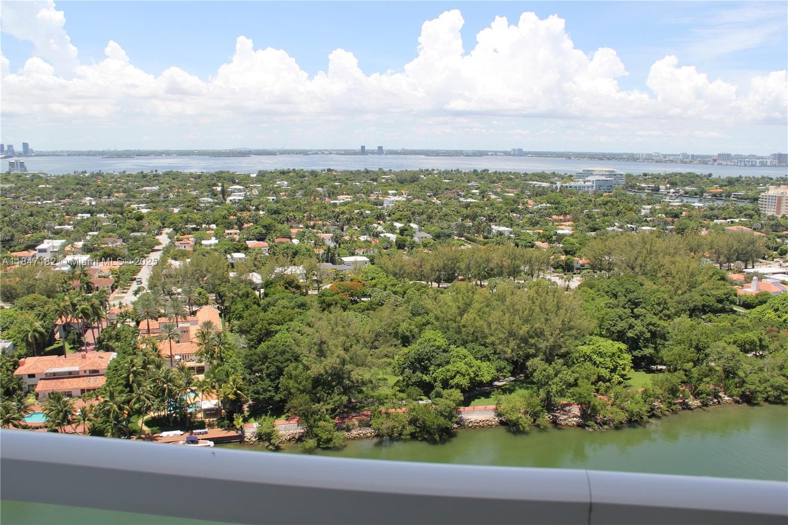 A11847182 — Miami Beach — 27