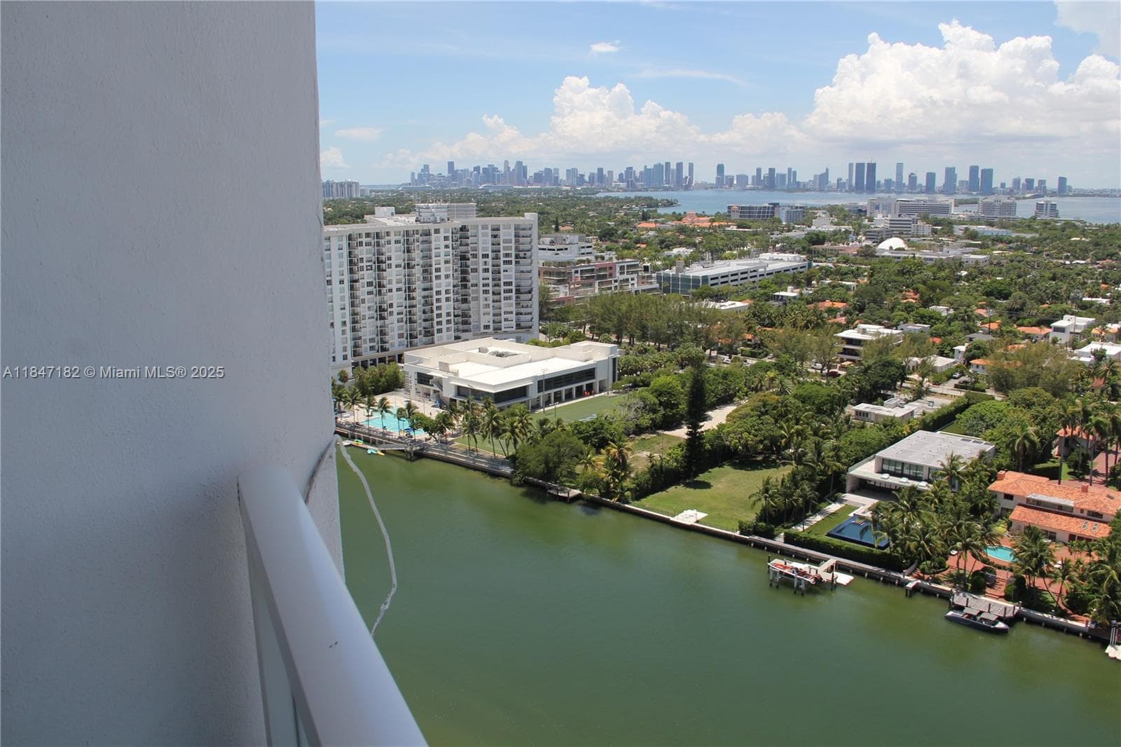 A11847182 — Miami Beach — 28