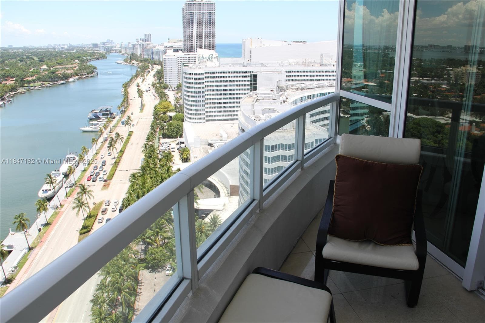 A11847182 — Miami Beach — 24