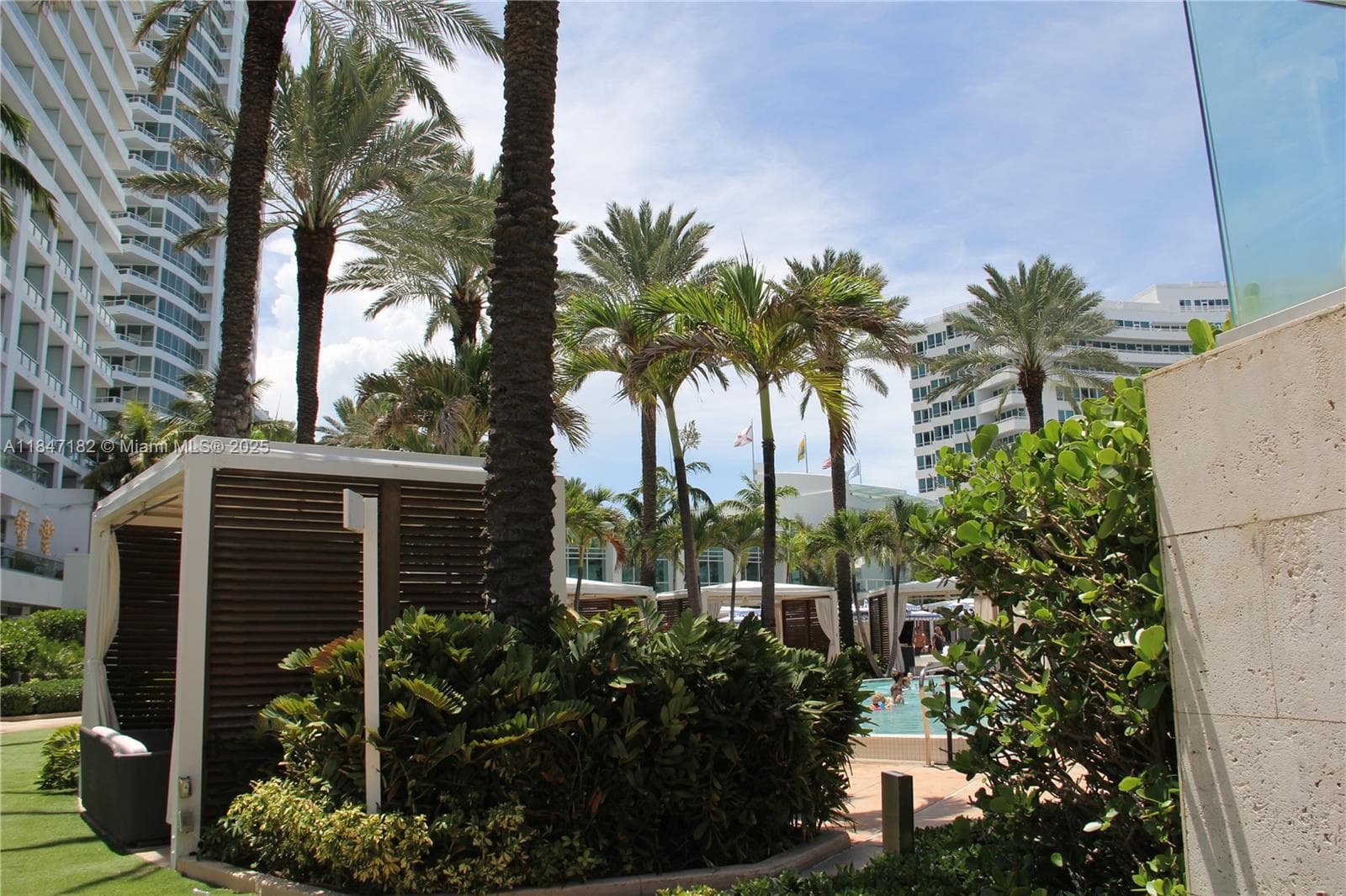 A11847182 — Miami Beach — 61