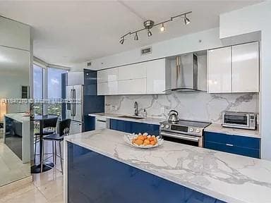 A11847270 — Miami Beach — 2