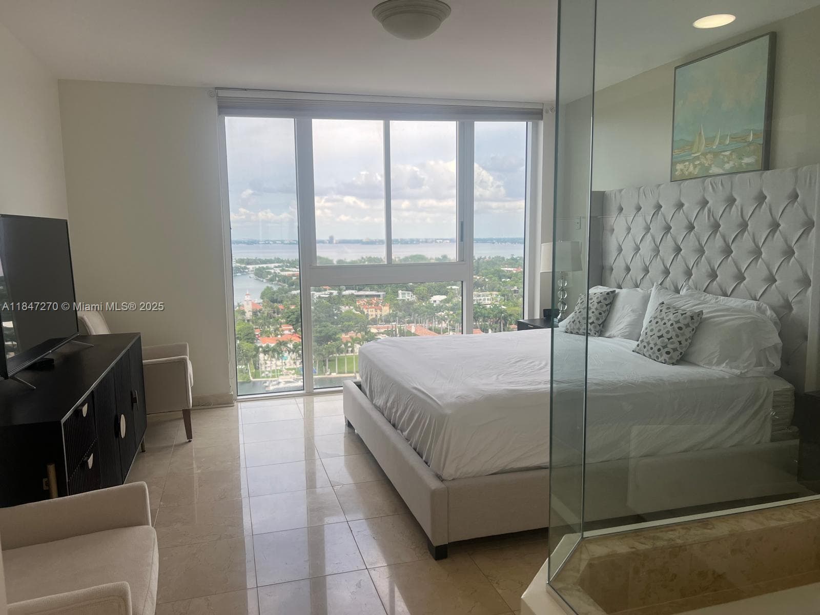 A11847270 — Miami Beach — 17