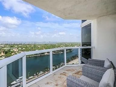 A11847270 — Miami Beach — 7