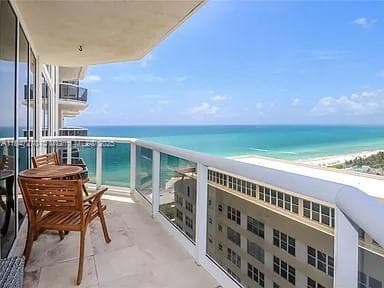 A11847270 — Miami Beach