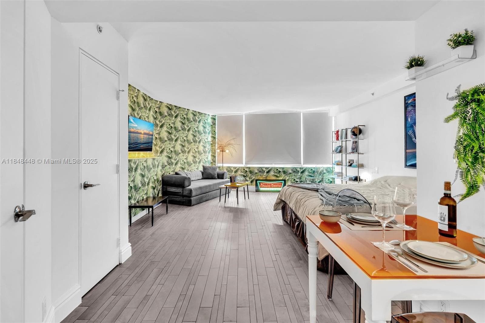 A11848448 — Miami Beach — 27