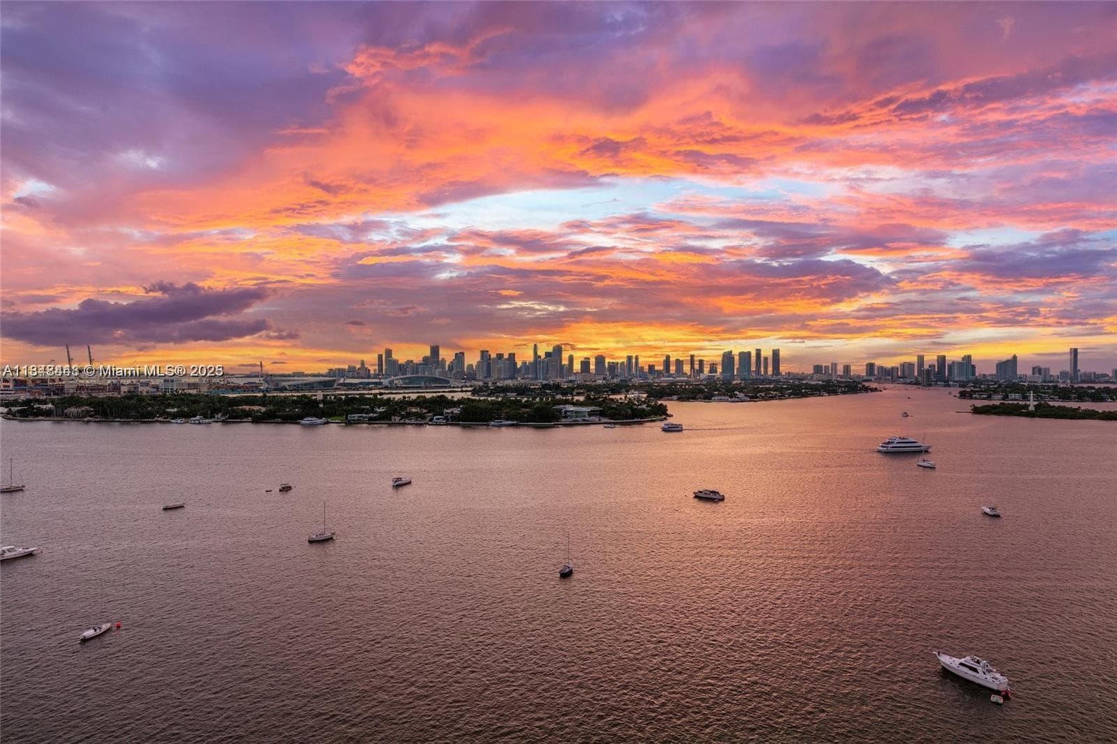 A11848448 — Miami Beach — 42