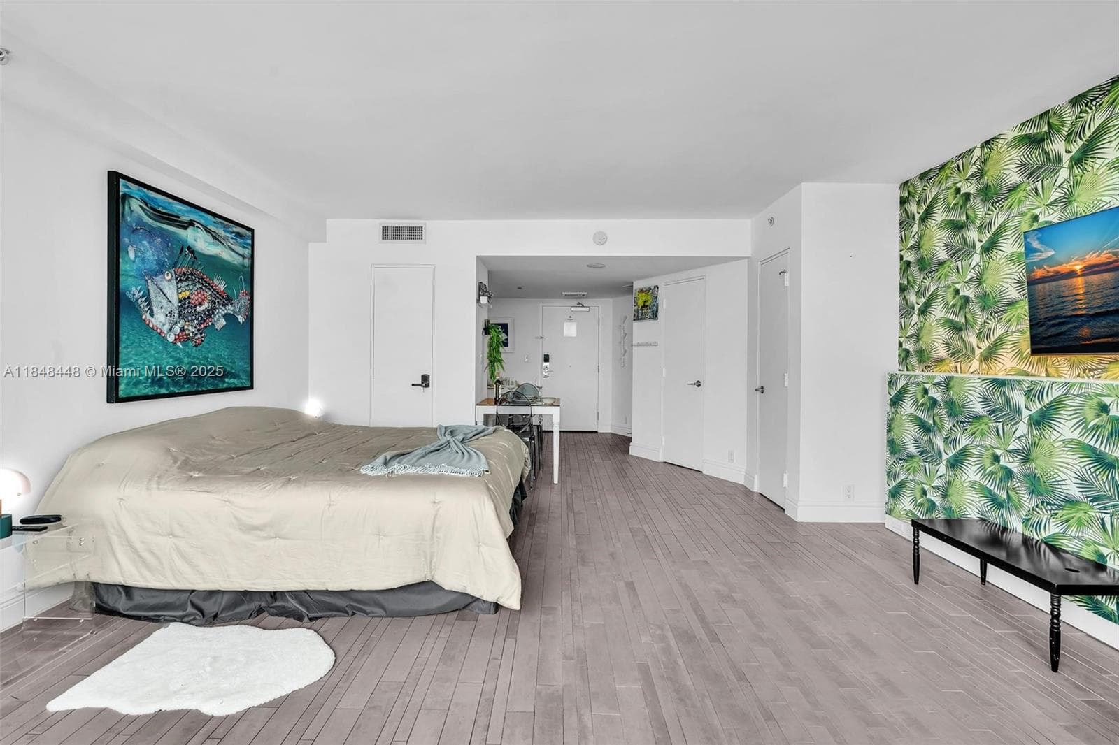 A11848448 — Miami Beach — 21