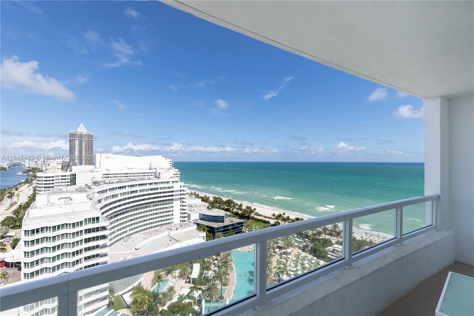 A11848493 — Miami Beach — 3