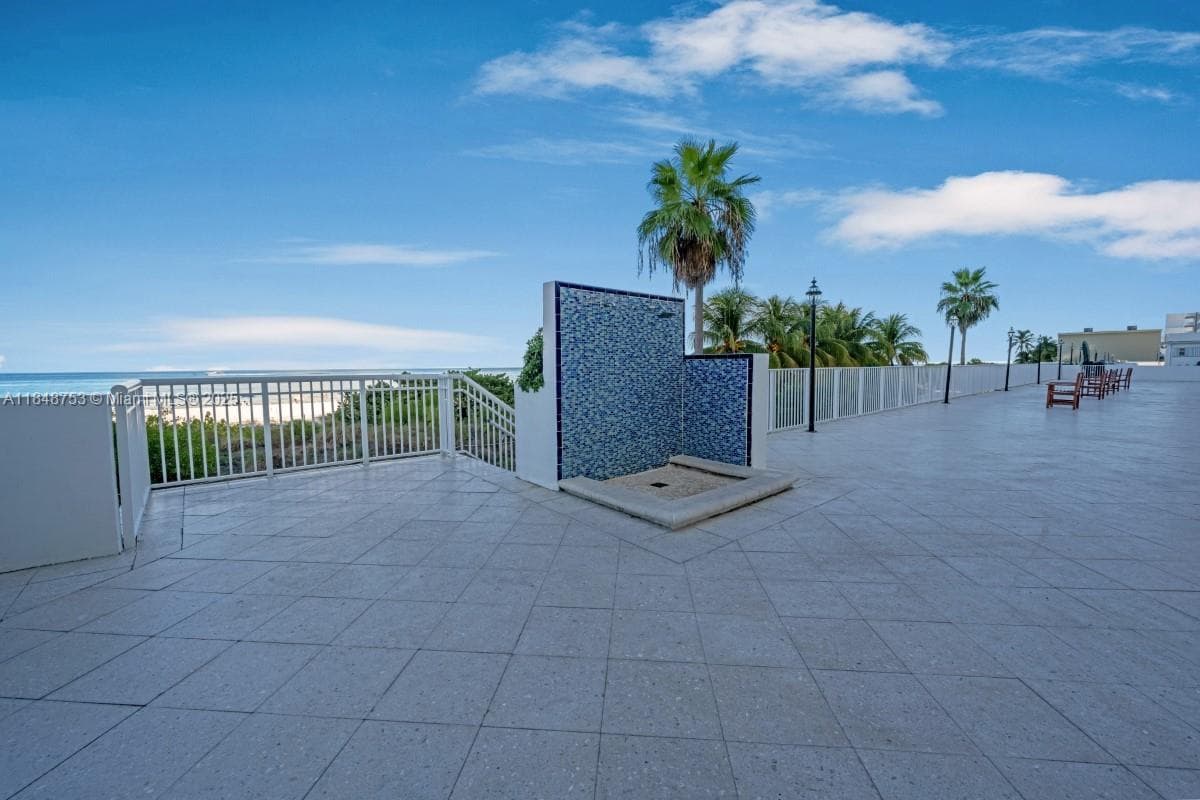 A11848753 — Miami Beach — 27