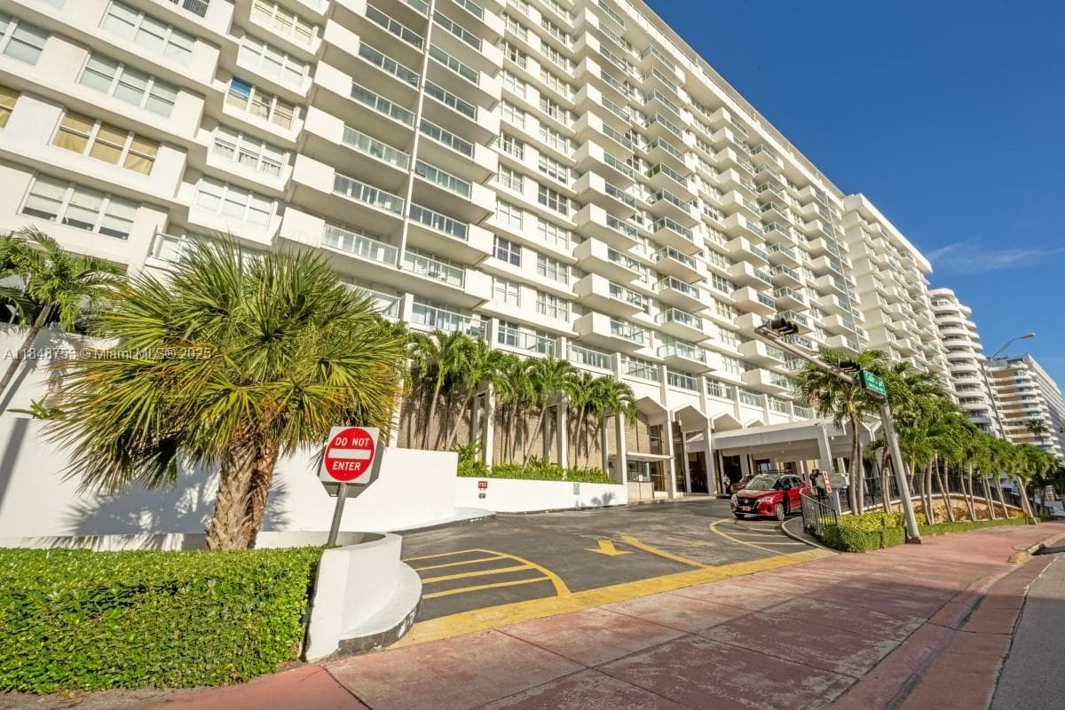 A11848753 — Miami Beach — 25