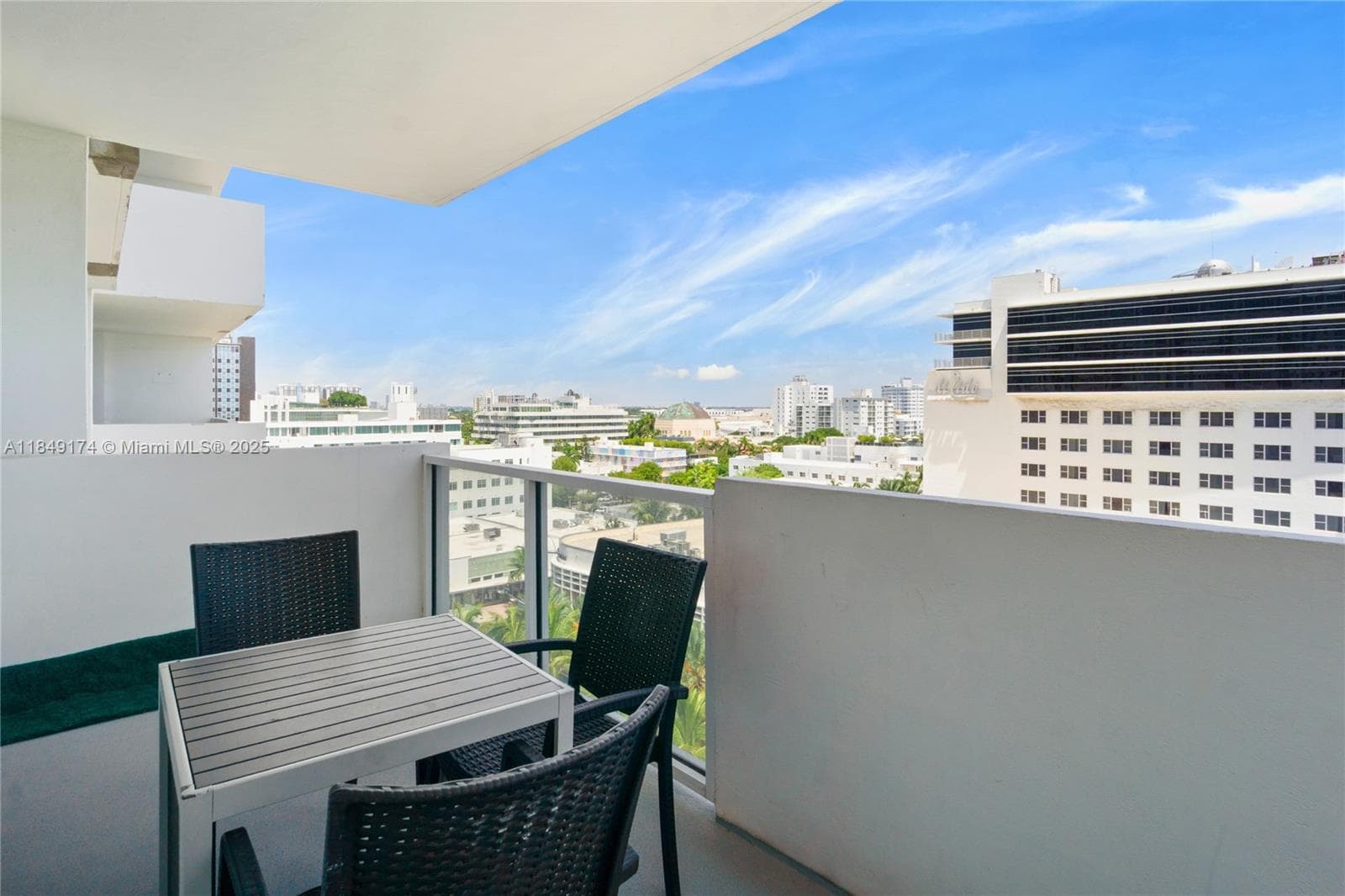 A11849174 — Miami Beach — 23