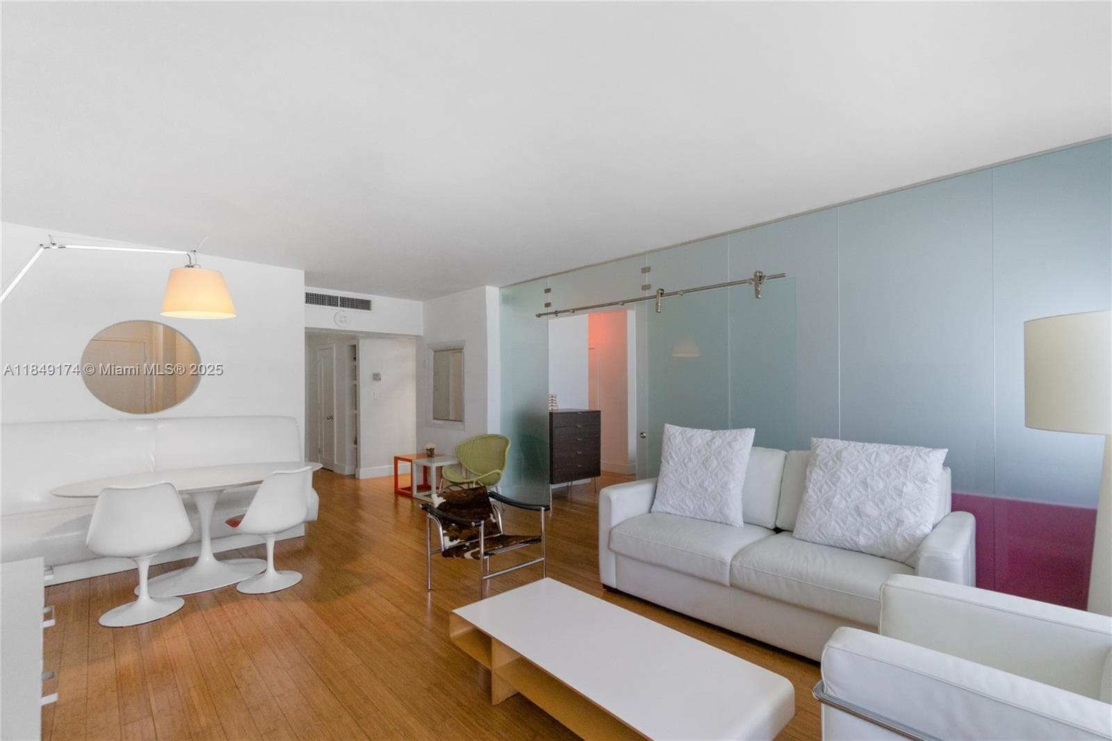 A11849174 — Miami Beach