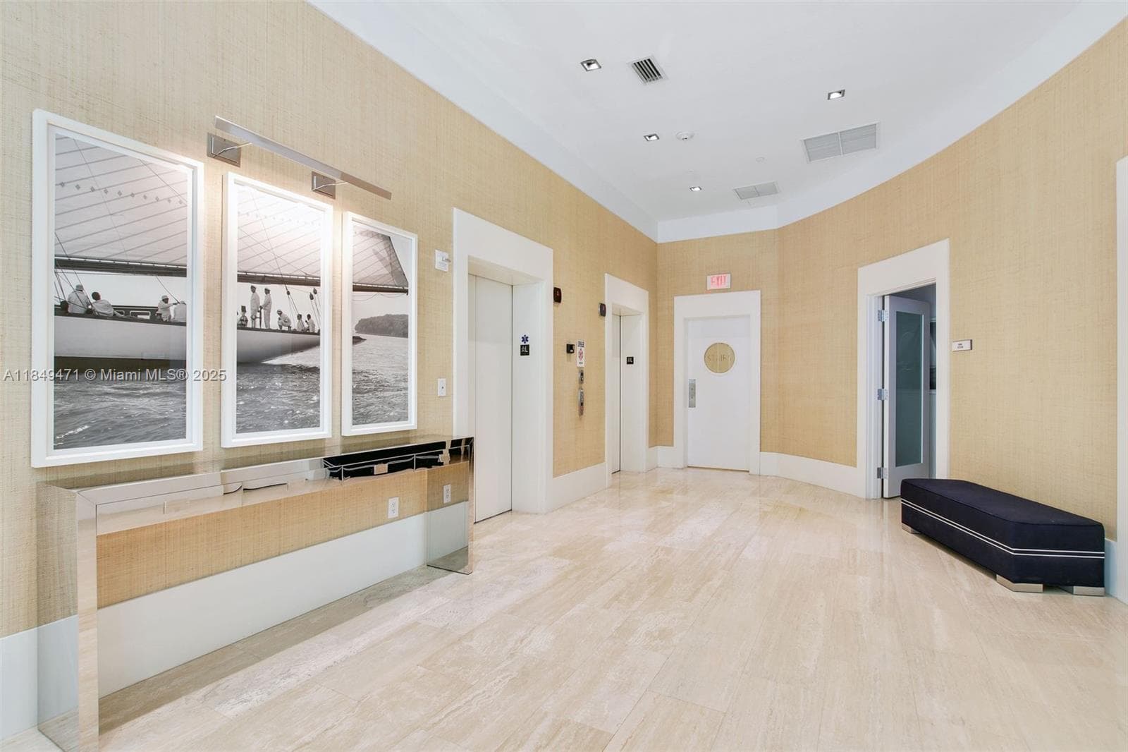 A11849471 — Miami Beach — 52