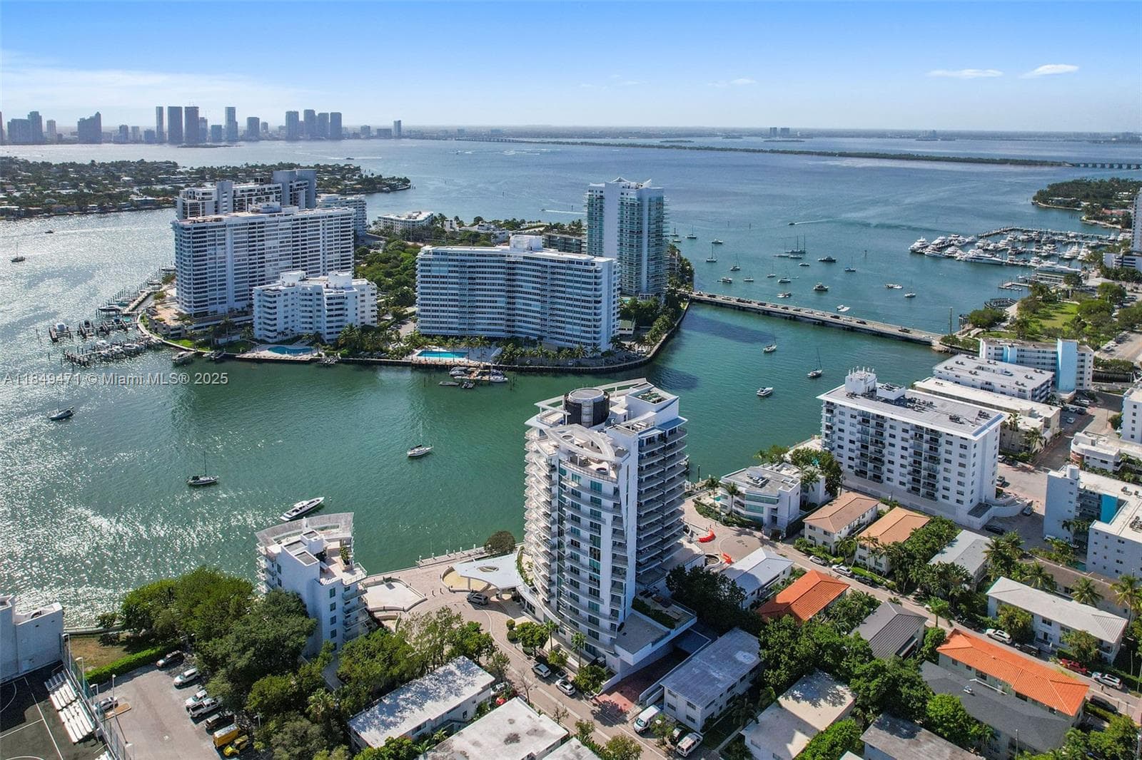 A11849471 — Miami Beach — 42