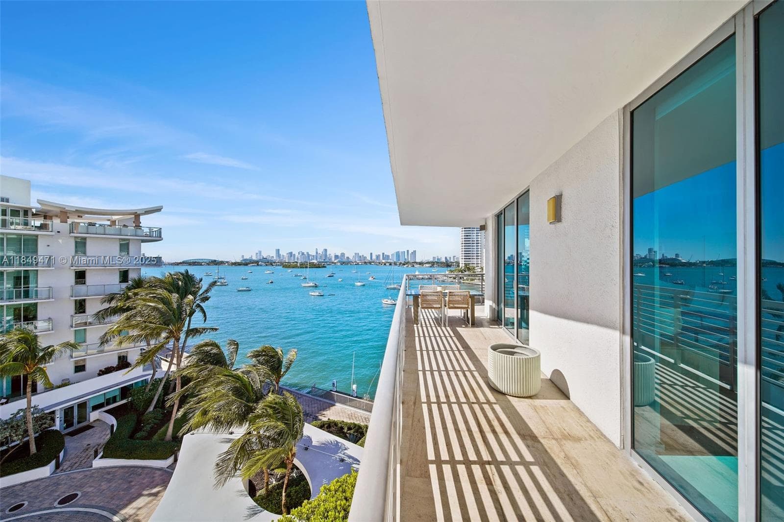 A11849471 — Miami Beach — 36