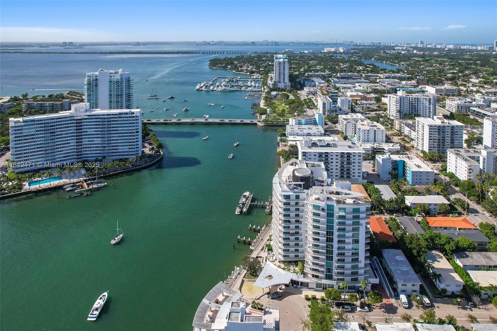 A11849471 — Miami Beach — 38
