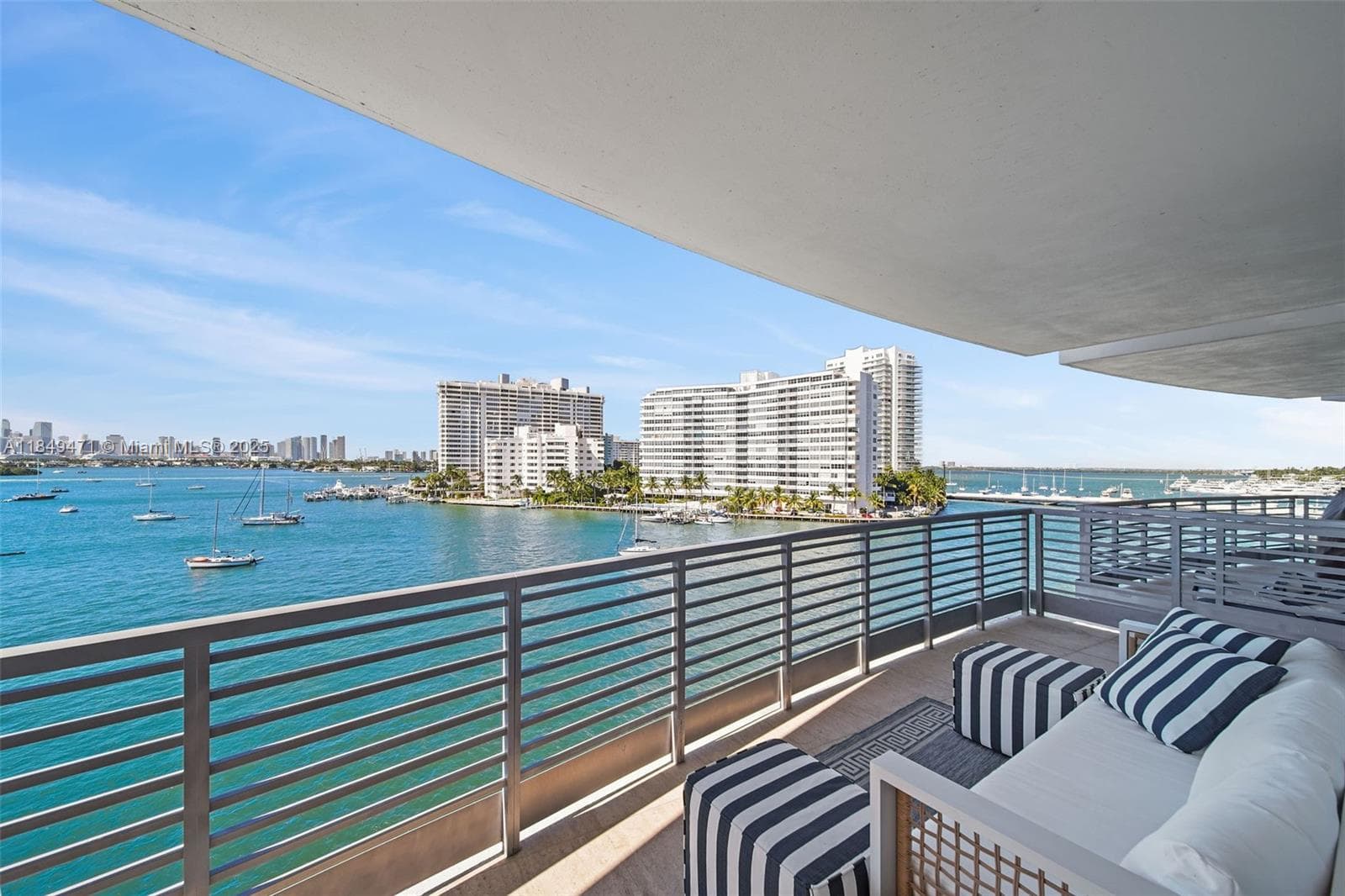 A11849471 — Miami Beach — 45