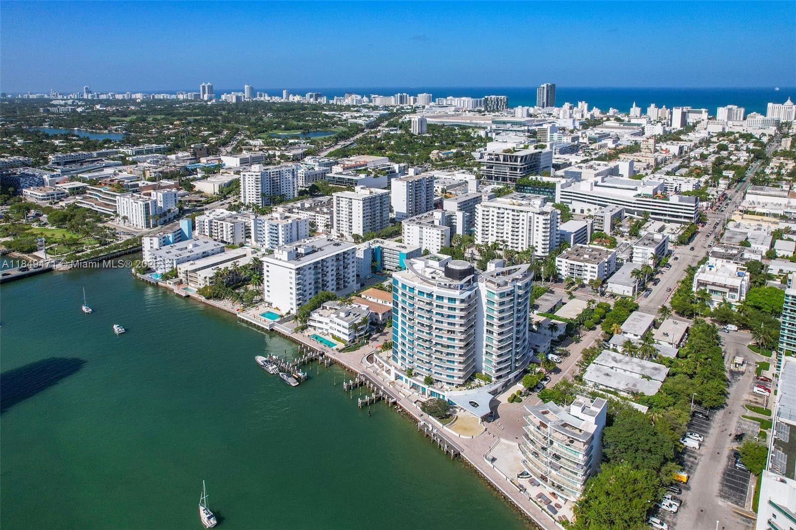 A11849471 — Miami Beach — 37