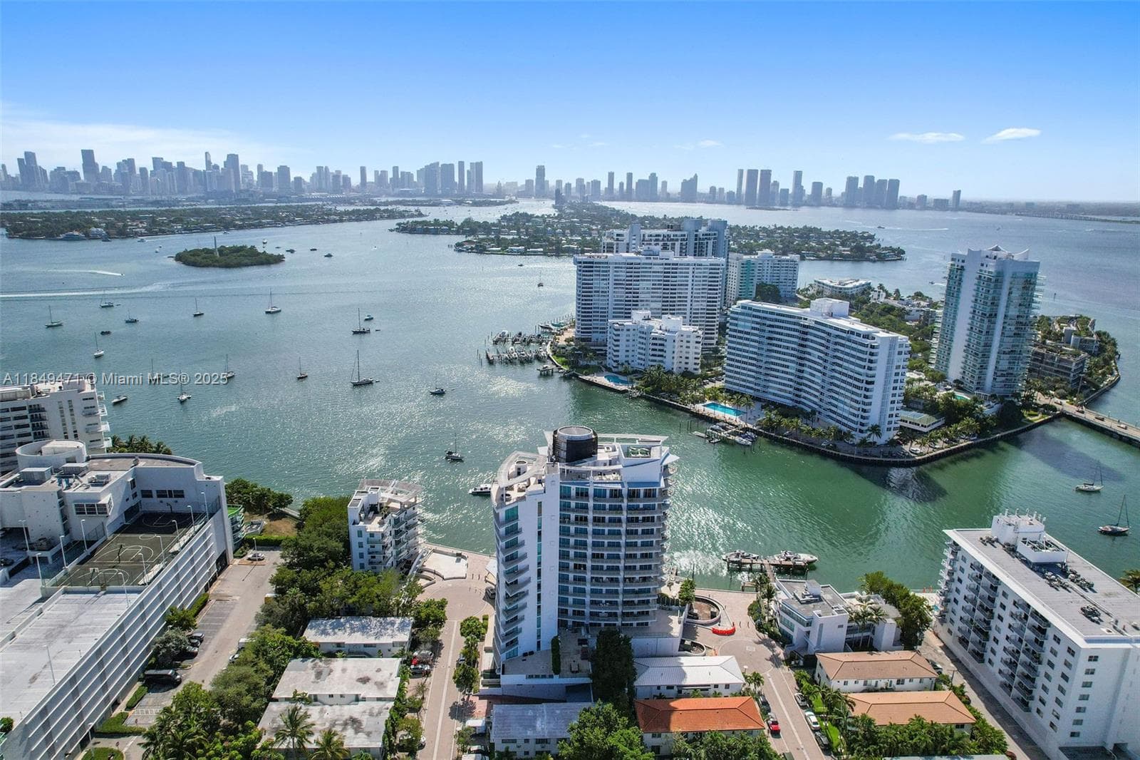 A11849471 — Miami Beach — 40