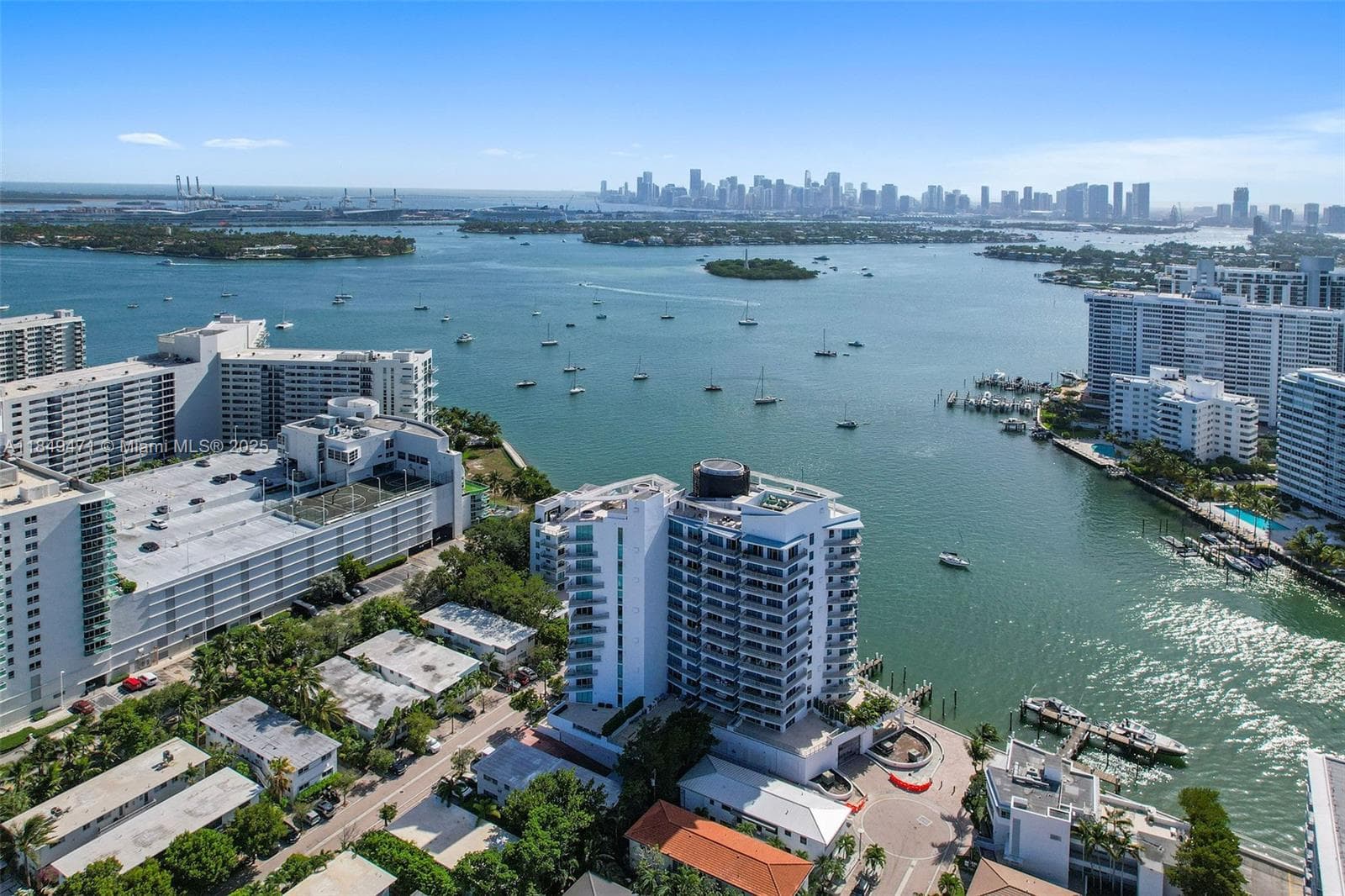 A11849471 — Miami Beach — 35