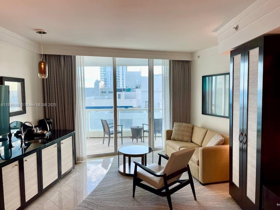 A11849665 — Miami Beach — 3
