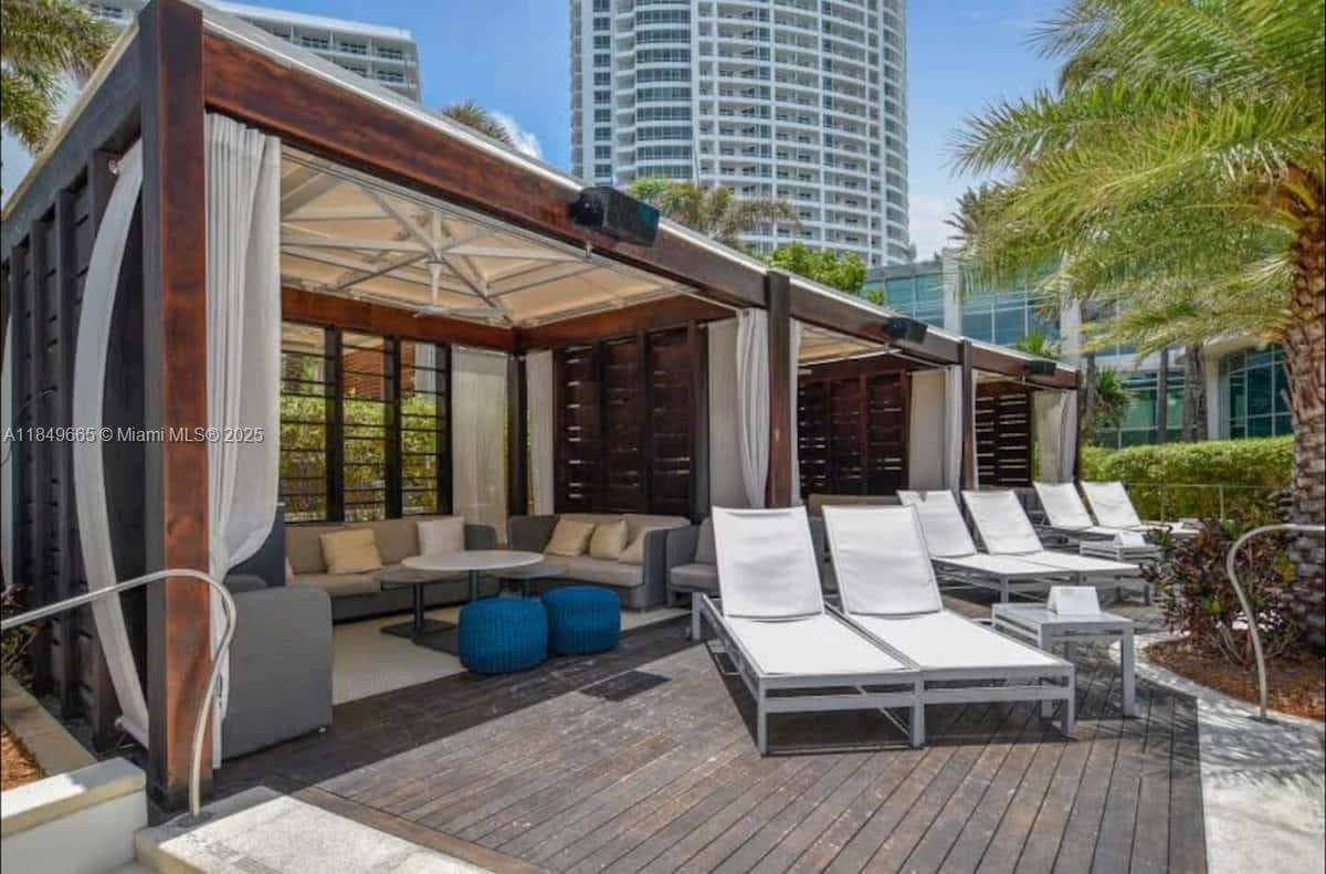 A11849665 — Miami Beach — 11