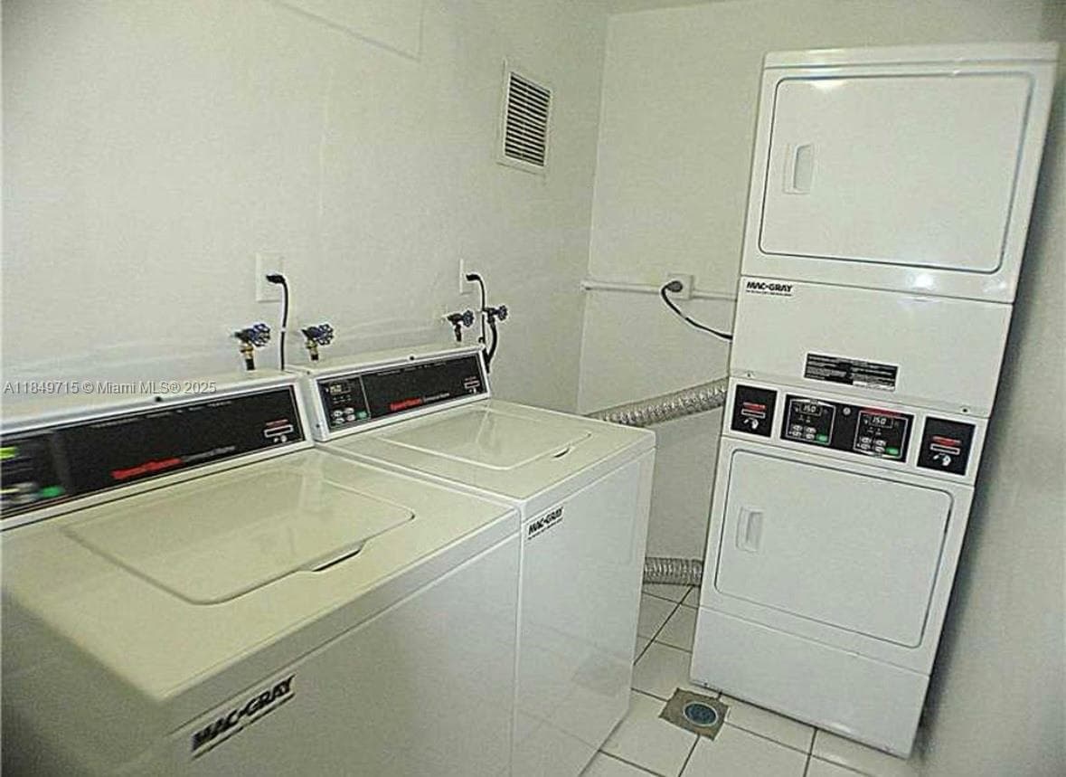 A11849715 — Miami Beach — 9