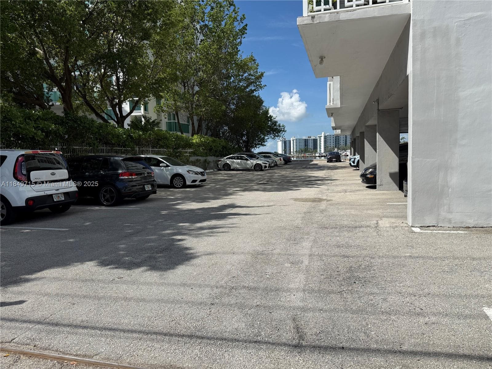 A11849715 — Miami Beach — 38