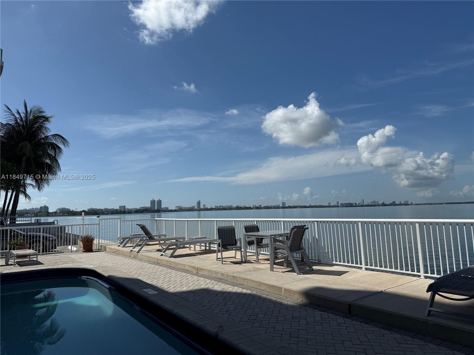 A11849715 — Miami Beach — 33