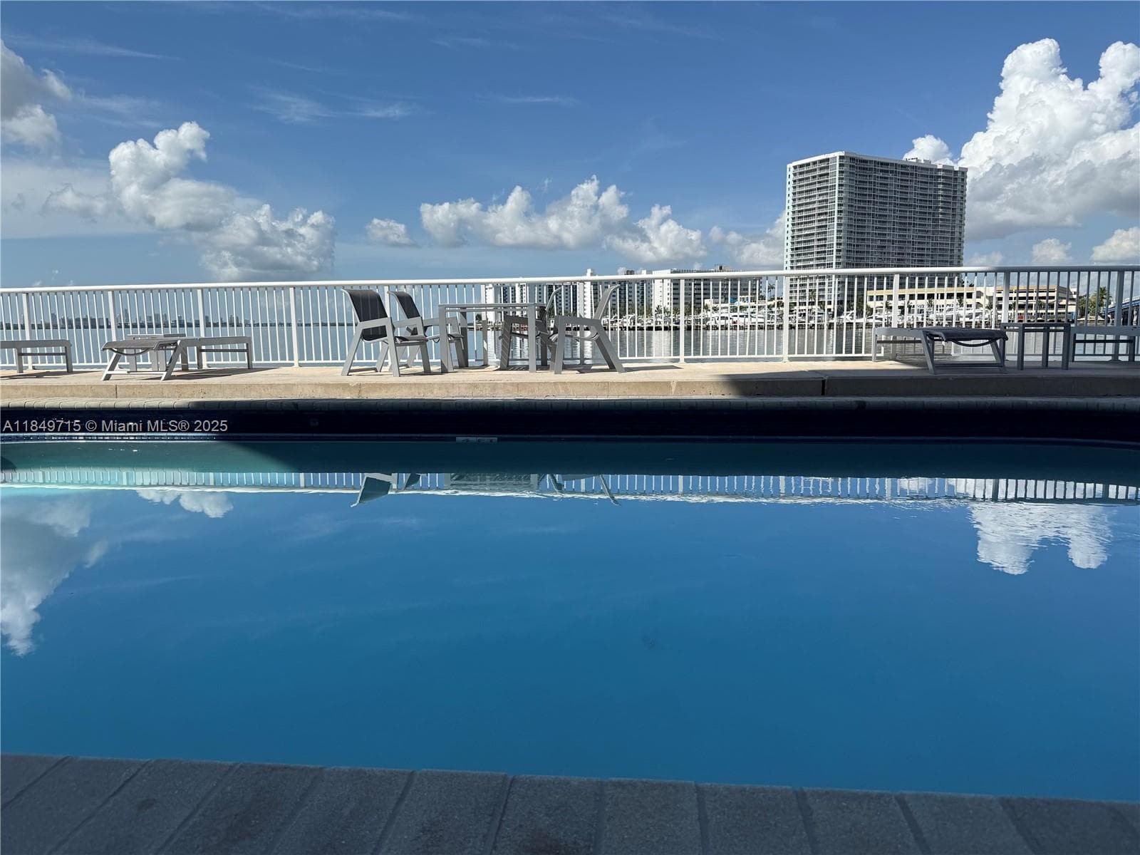 A11849715 — Miami Beach — 31
