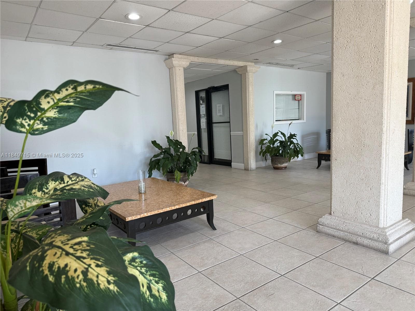 A11849715 — Miami Beach — 21