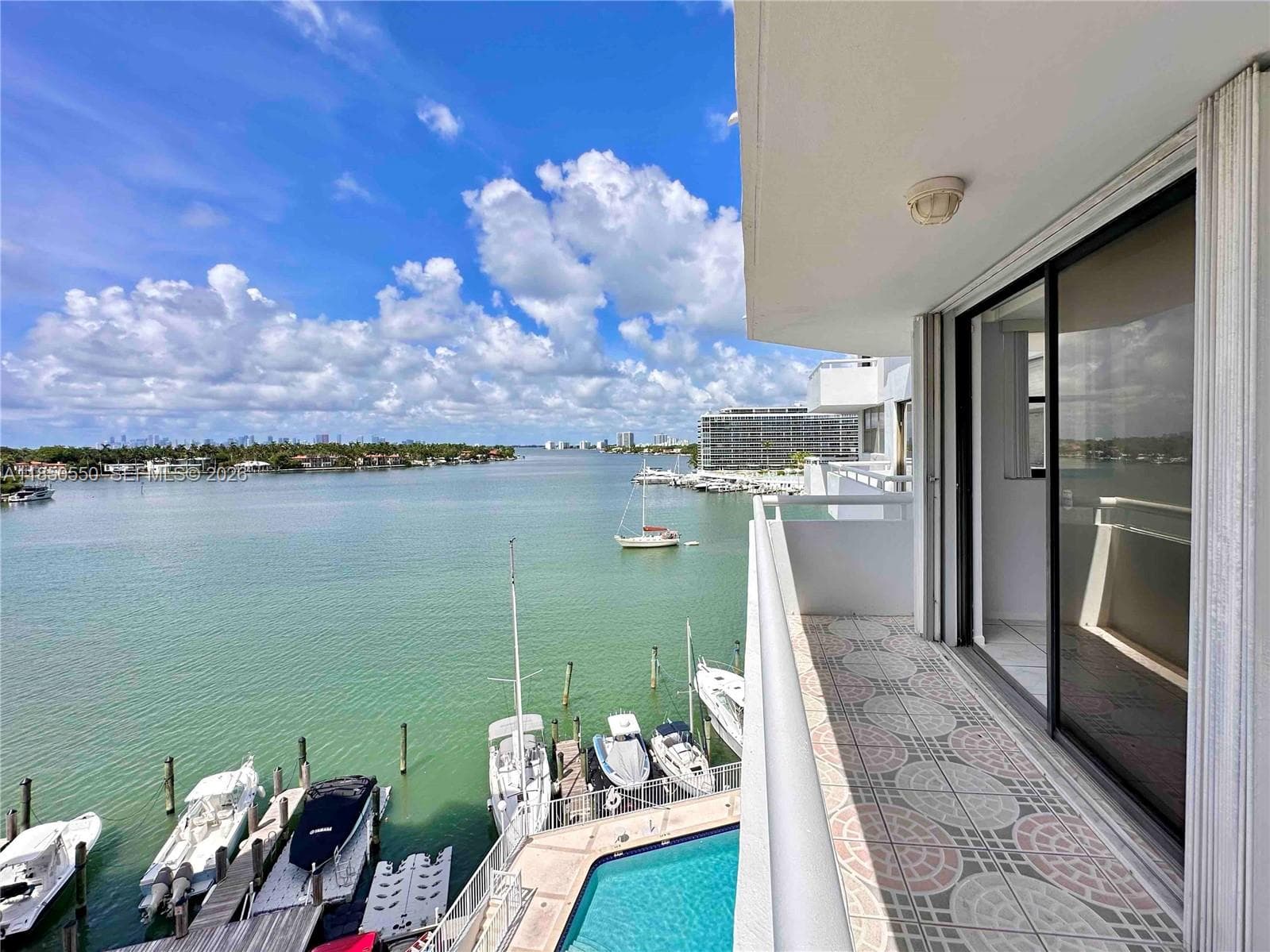 A11850550 — Miami Beach — 2