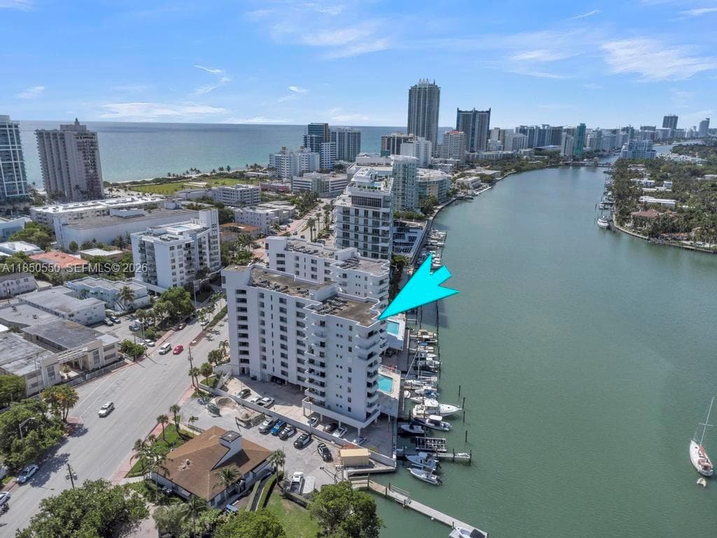 A11850550 — Miami Beach