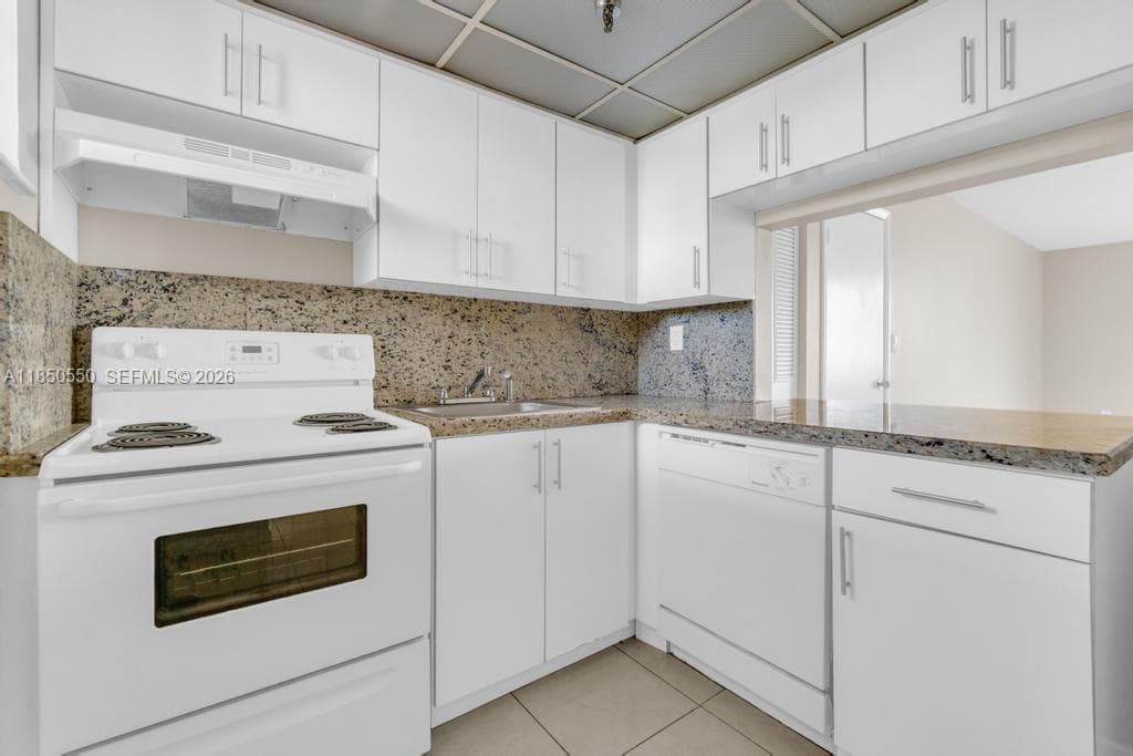 A11850550 — Miami Beach — 9