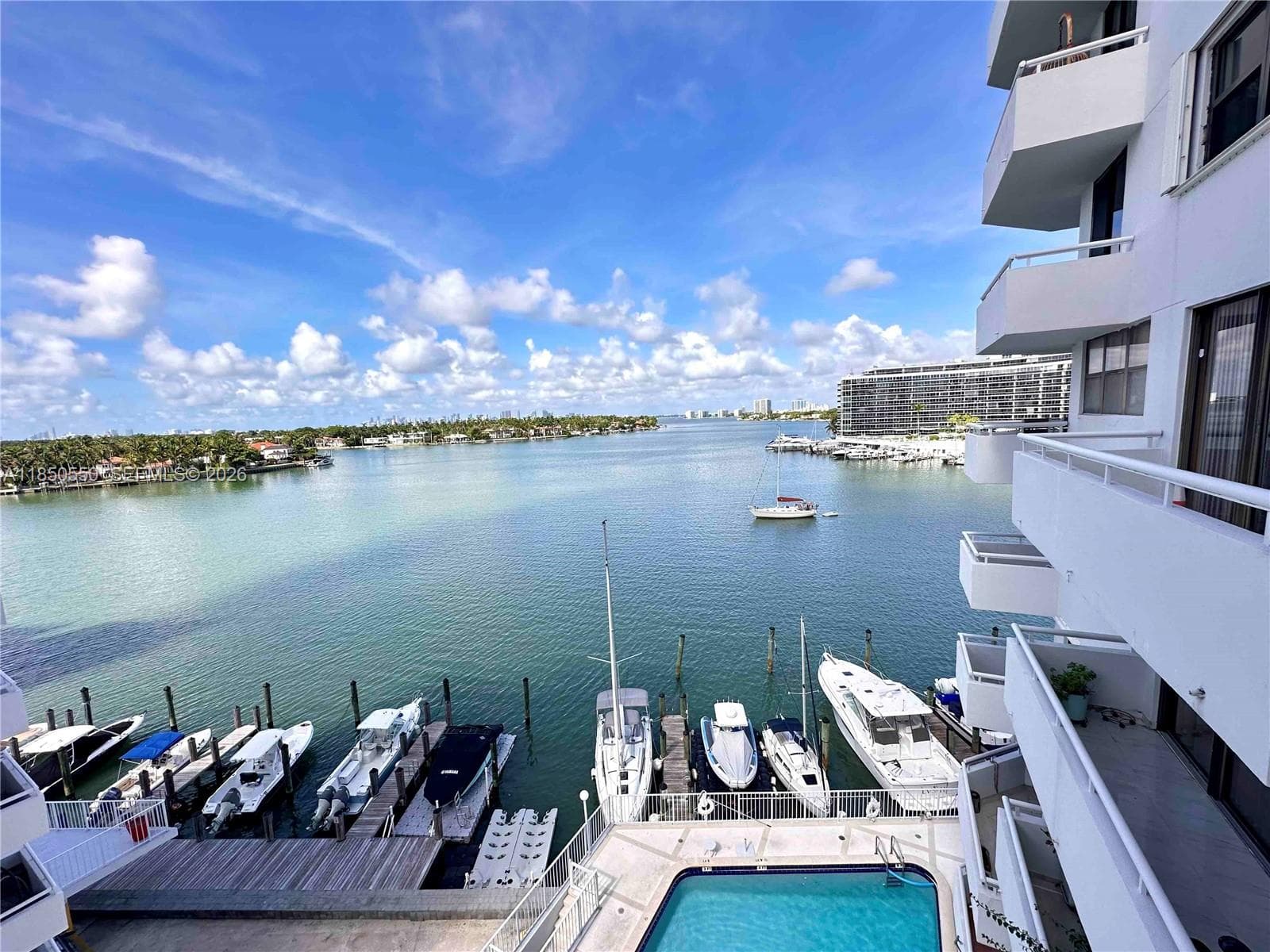 A11850550 — Miami Beach — 10
