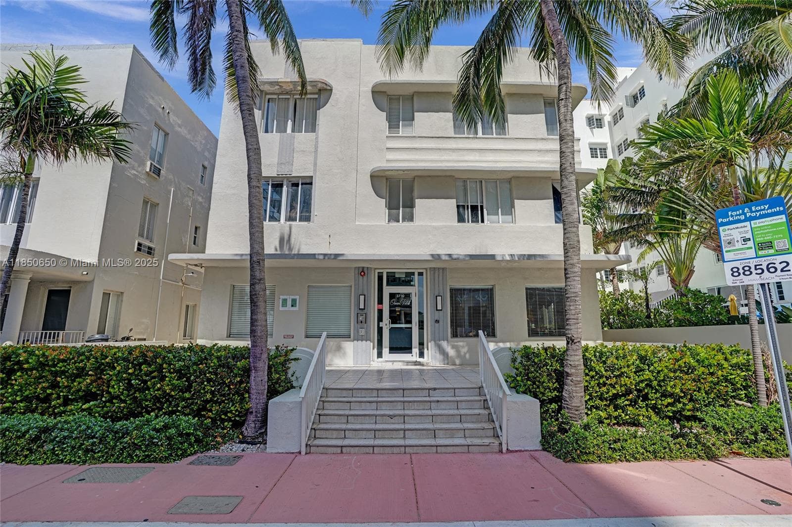 A11850650 — Miami Beach