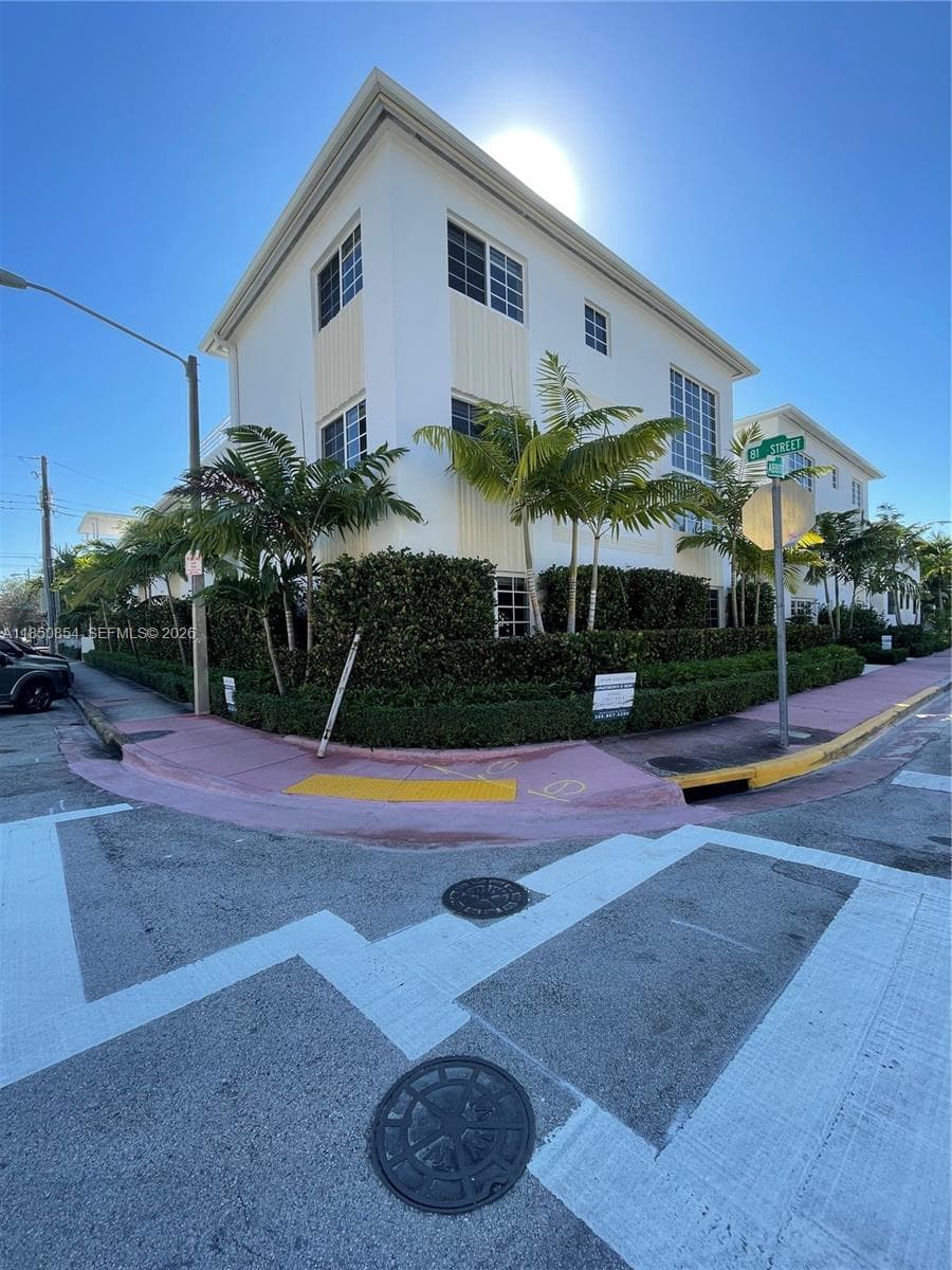 A11850854 — Miami Beach — 14