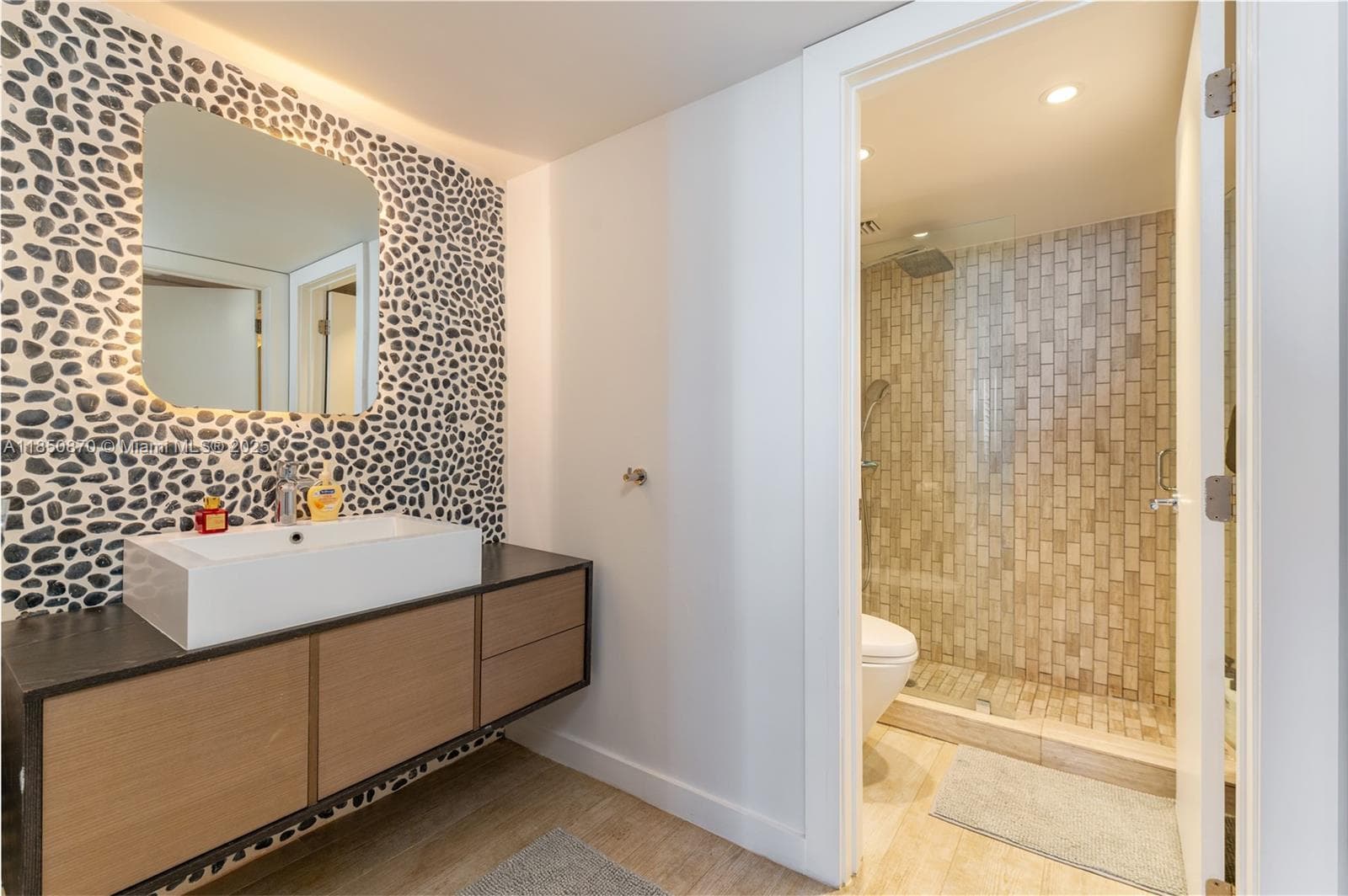 A11850870 — Miami Beach — 13