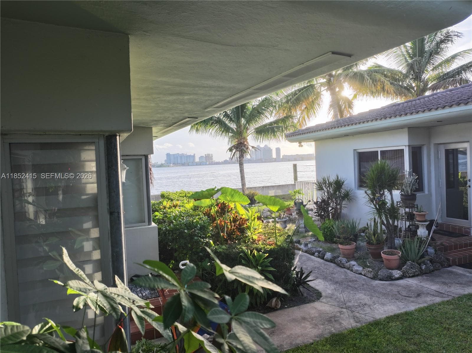 A11852415 — Miami Beach — 23