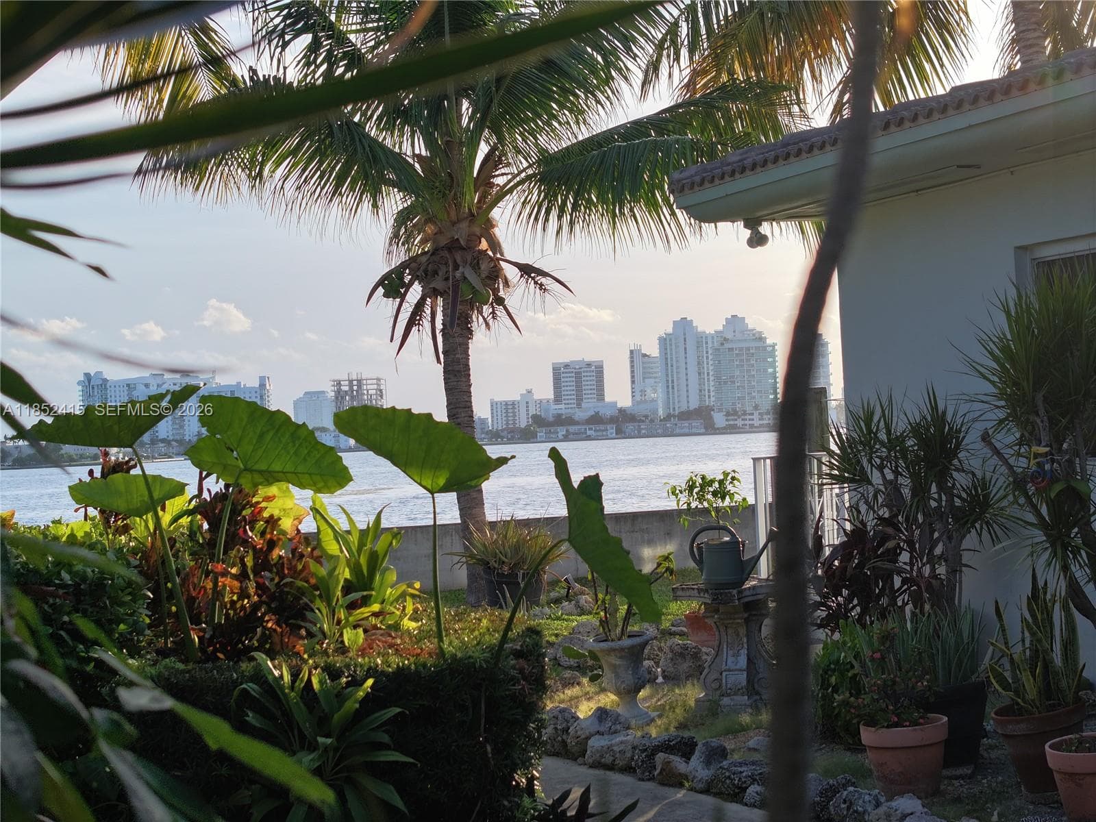 A11852415 — Miami Beach — 6