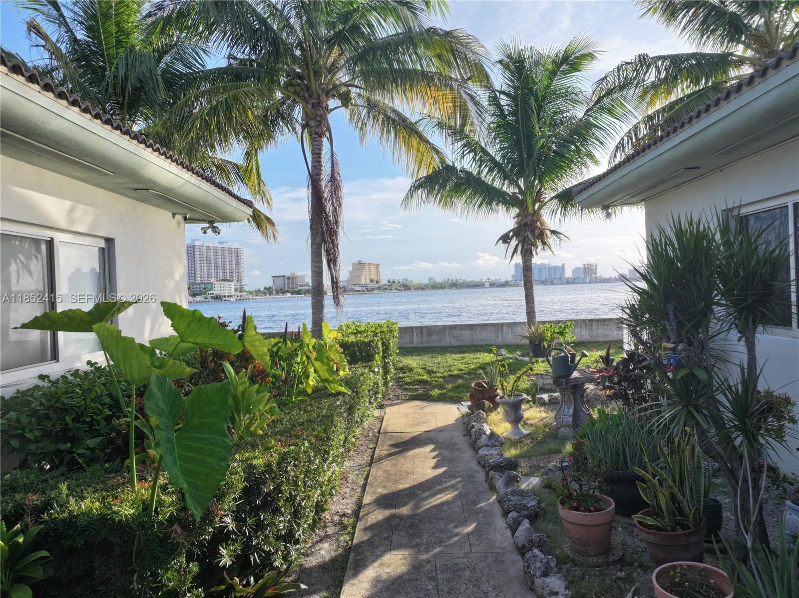 A11852415 — Miami Beach — 12