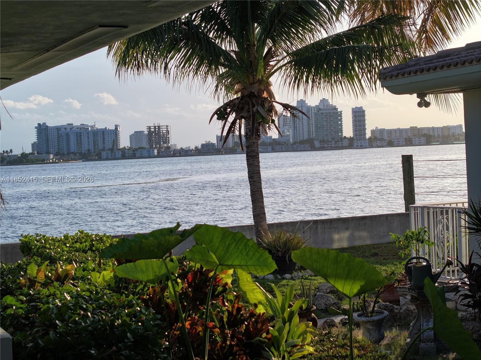 A11852415 — Miami Beach — 24