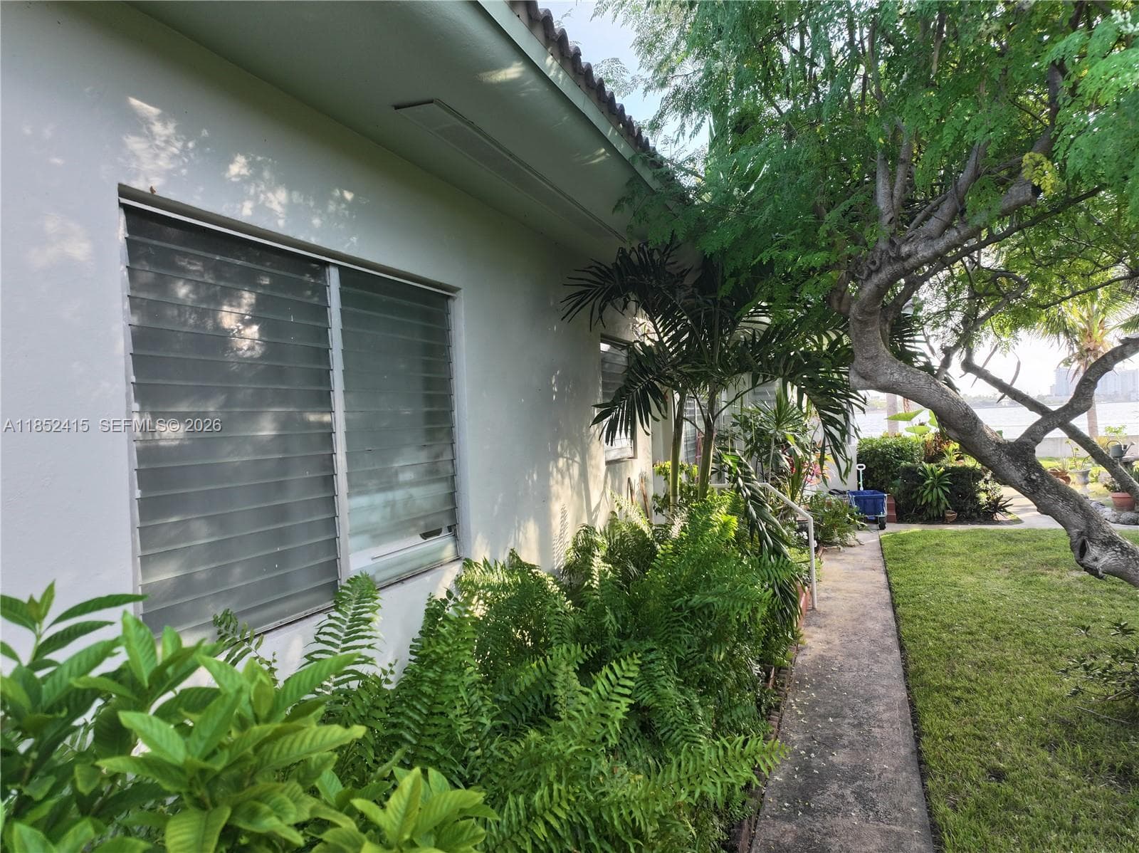 A11852415 — Miami Beach — 8