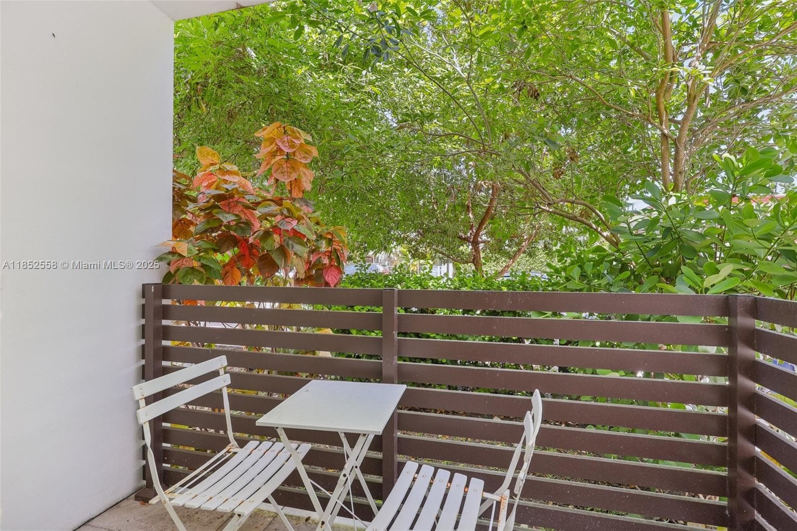 A11852558 — Miami Beach — 27
