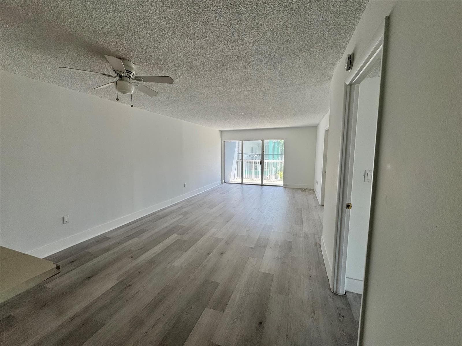 F10518830 — Miami Beach — 6