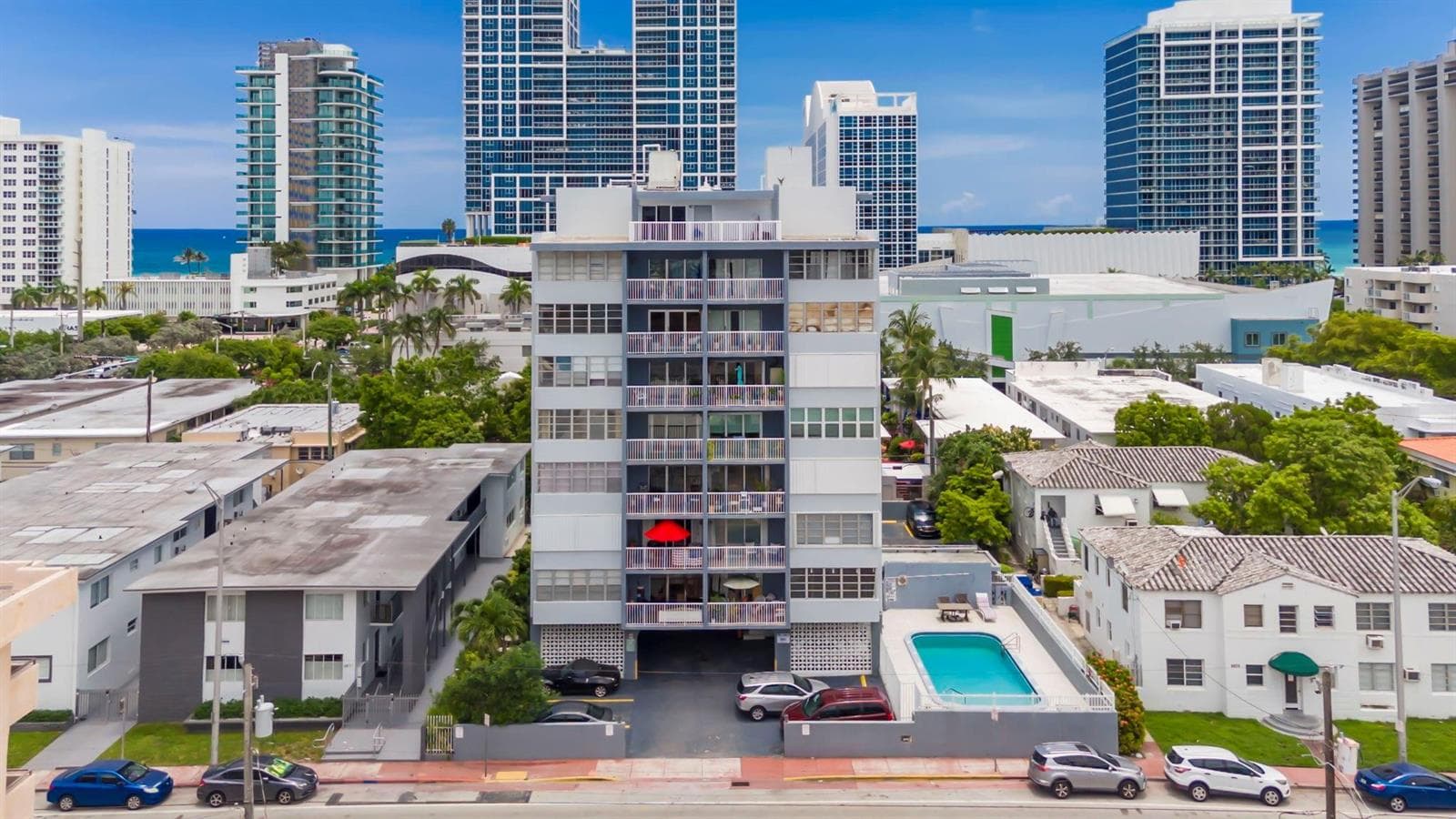 F10518830 — Miami Beach