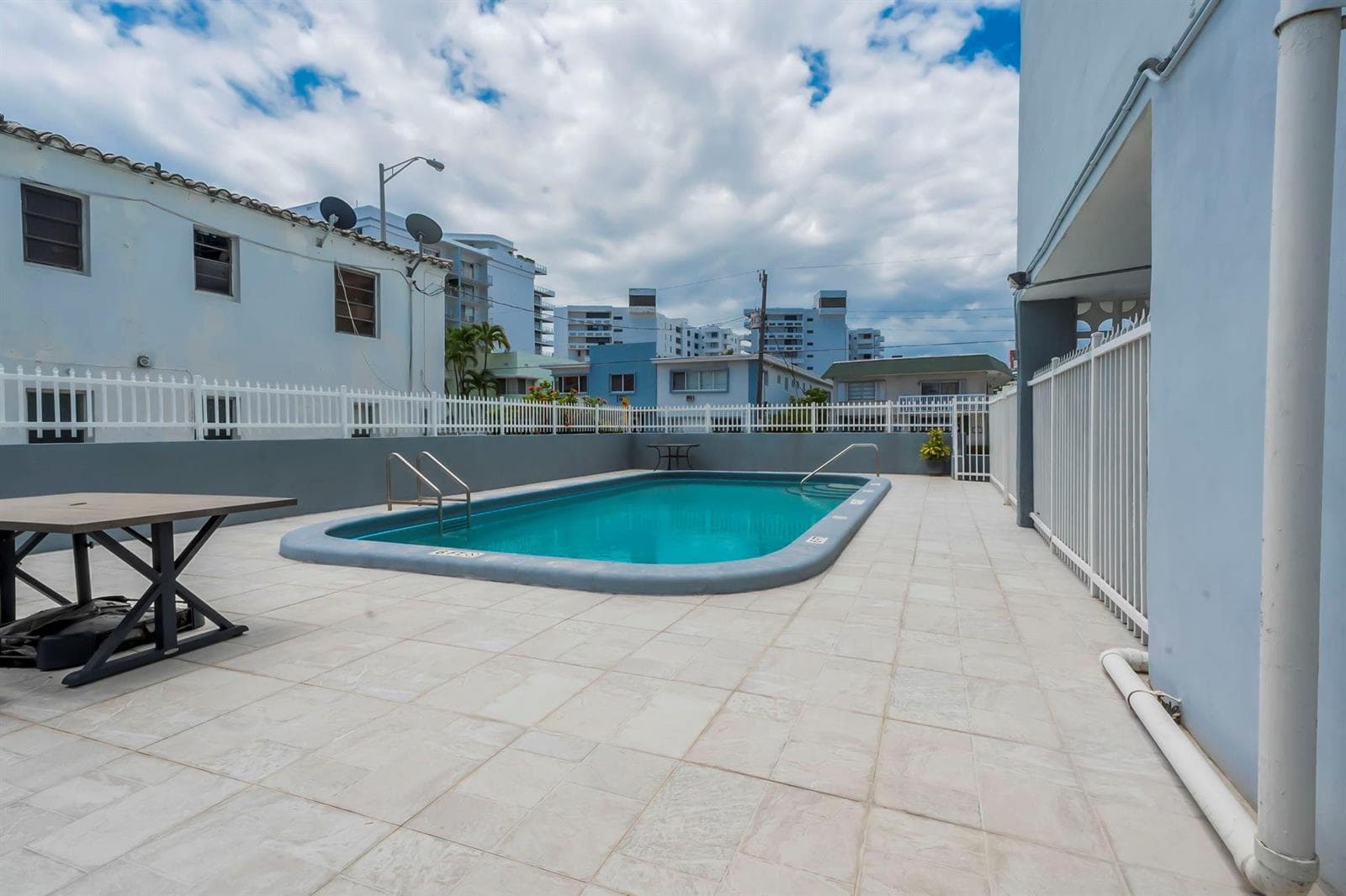 F10518830 — Miami Beach — 20