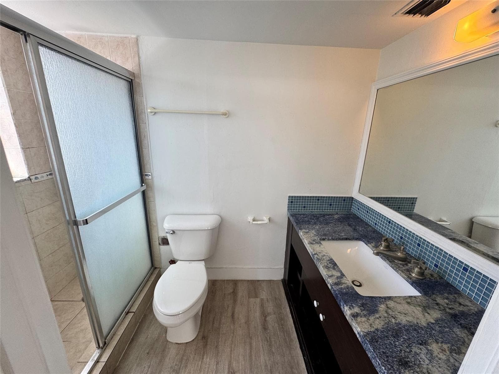 F10518830 — Miami Beach — 11